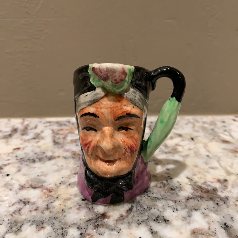Vintage artone Toby jug old lady miniature handpainted England 2.5”